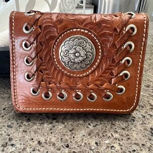 American West Harvest Moon Tri-Fold Leather Wallet 5 x 4 x 1 in.
